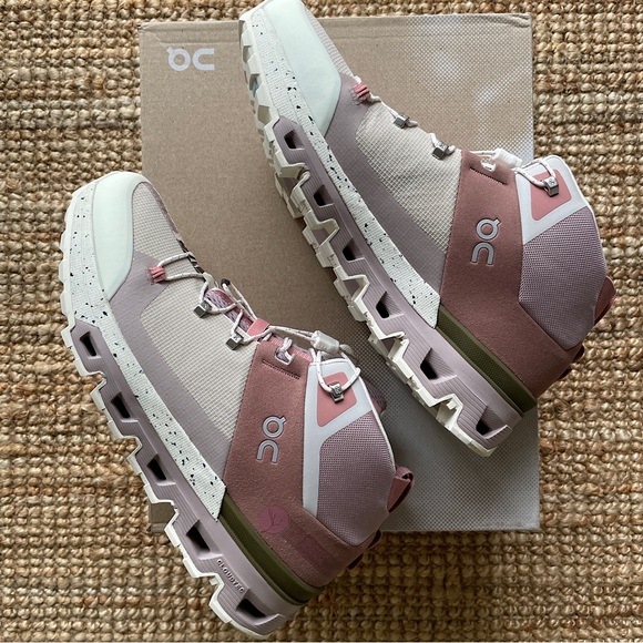 NEW On Cloudtrax In Rose / Ivory Size 10- 10.5 - Picture 9 of 16